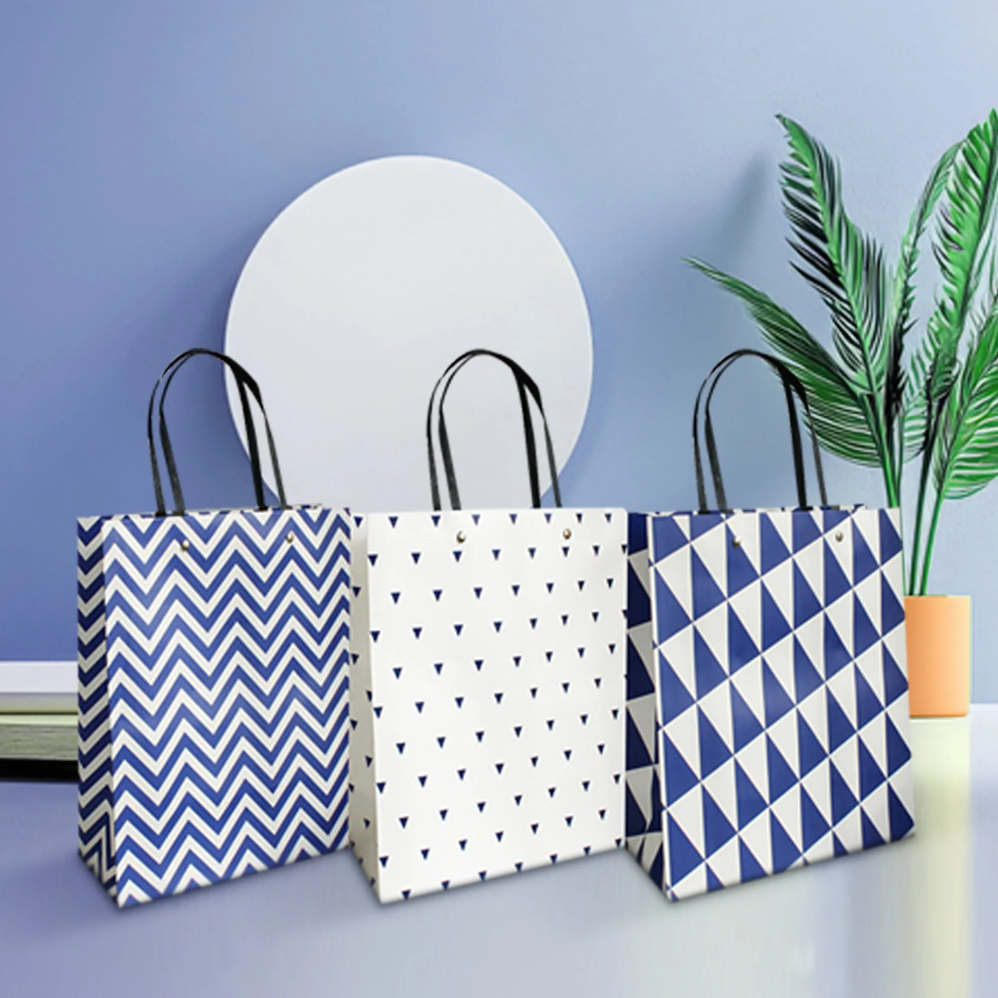 Chic Geometric Patterned Gift Bags - Set Of 3, Blue And White