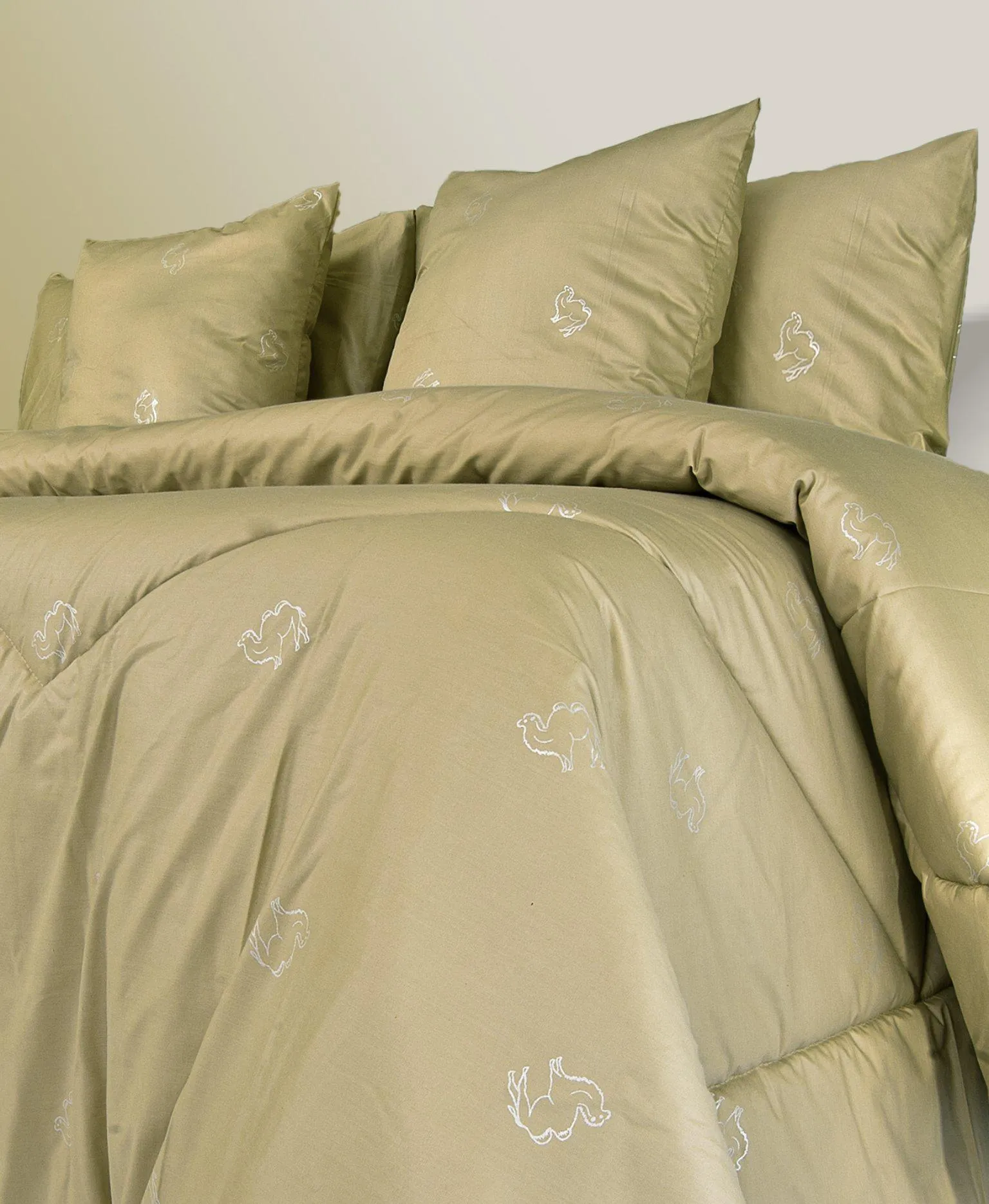 QUEEN SET COMFORTER (TRENDSETTER COLLECTIONS)